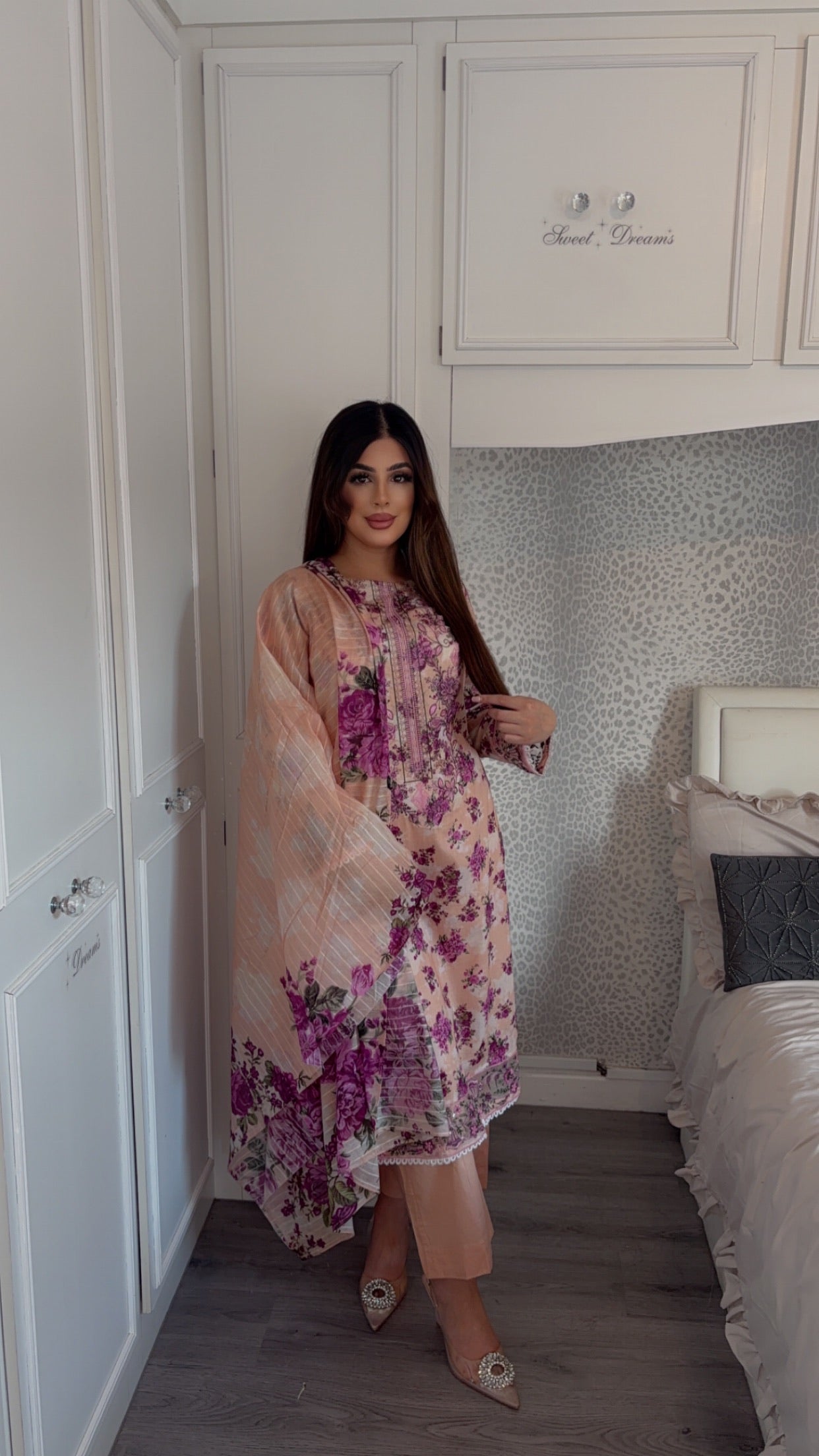 Iznik Inspired Summer/Spring Lawn- Pink Floral