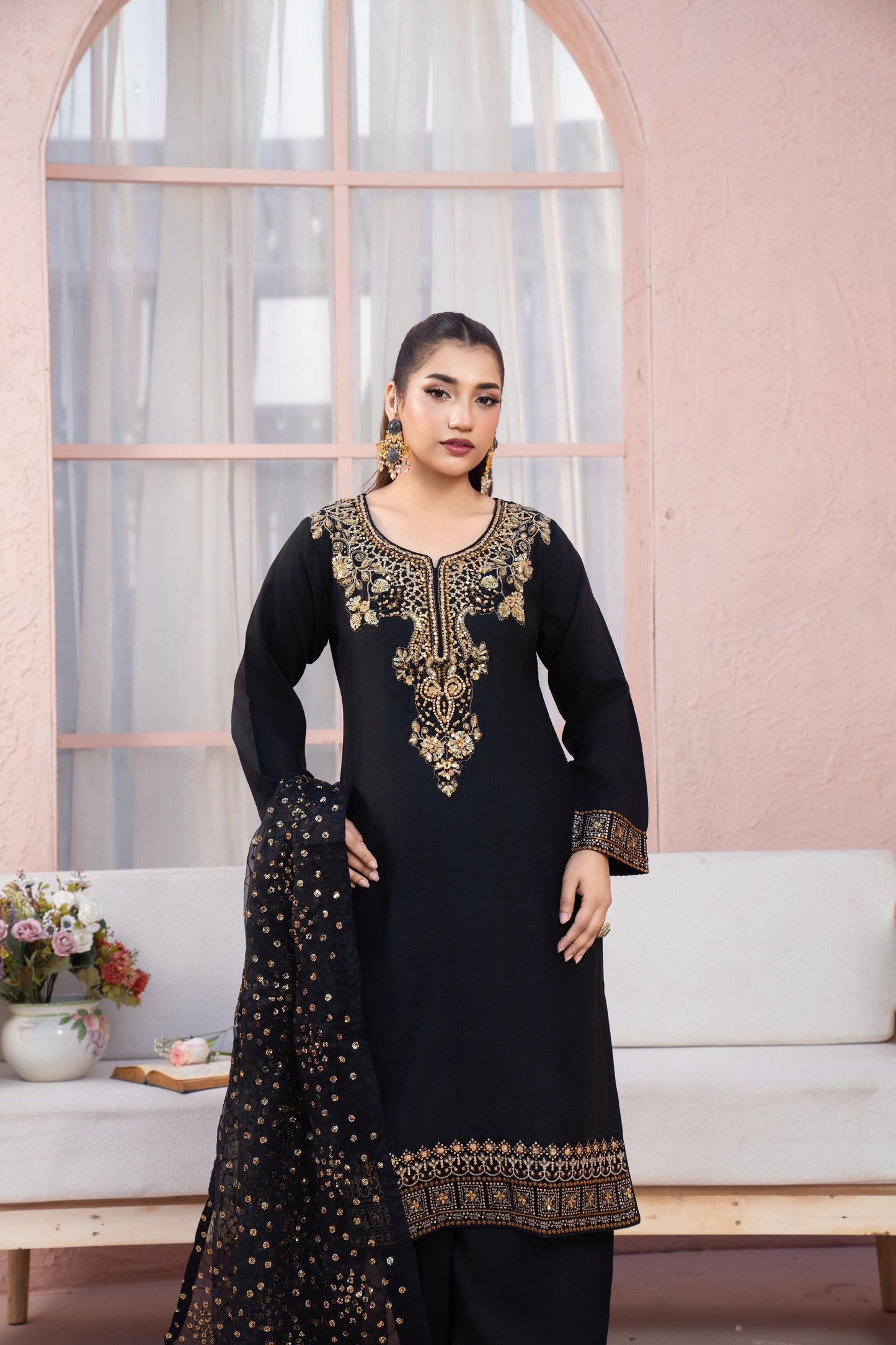 luxurious viscose suit inspired by the renowned Shantly by Barooque collection