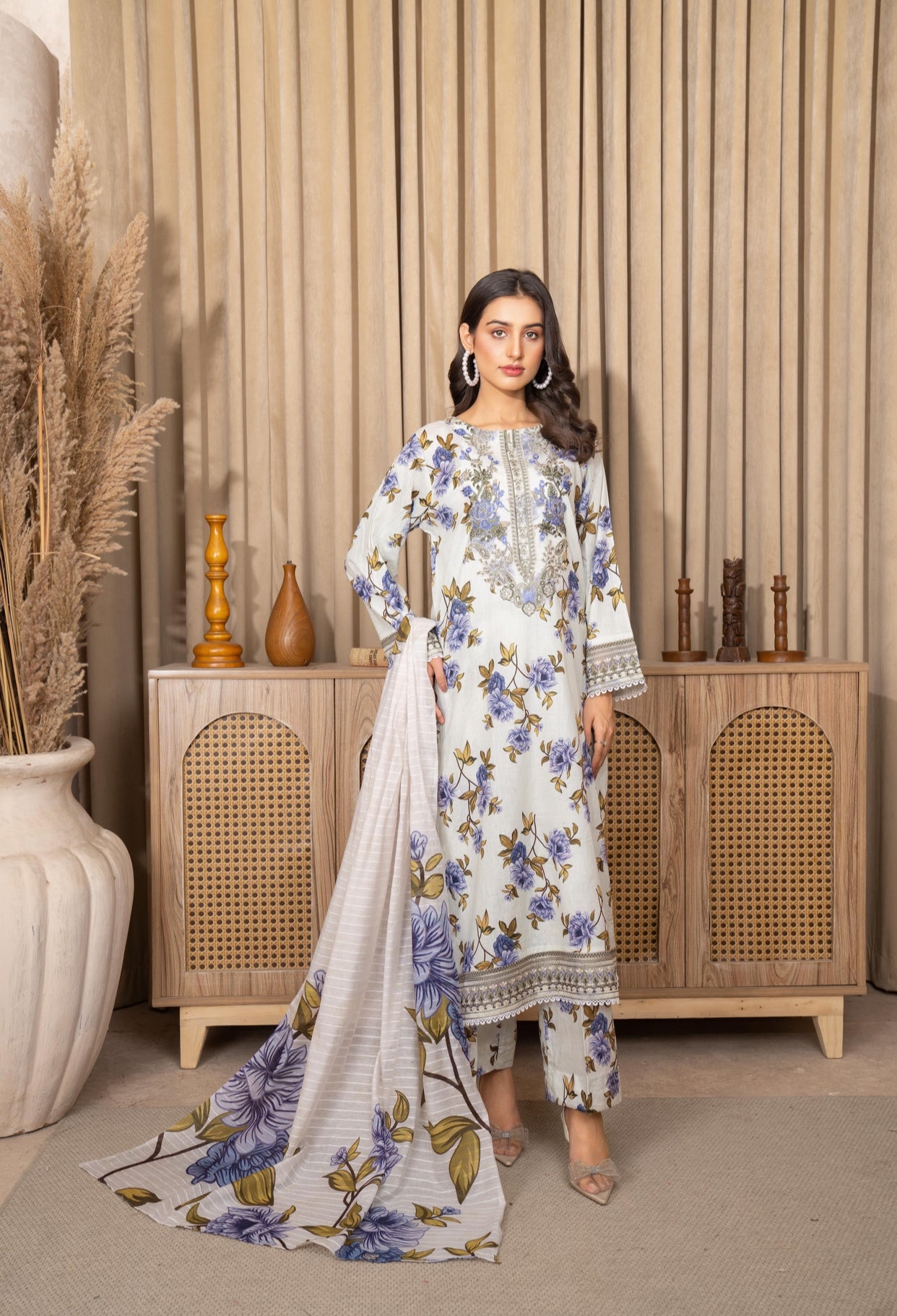 Iznik Inspired Summer/Spring Lawn- White Floral