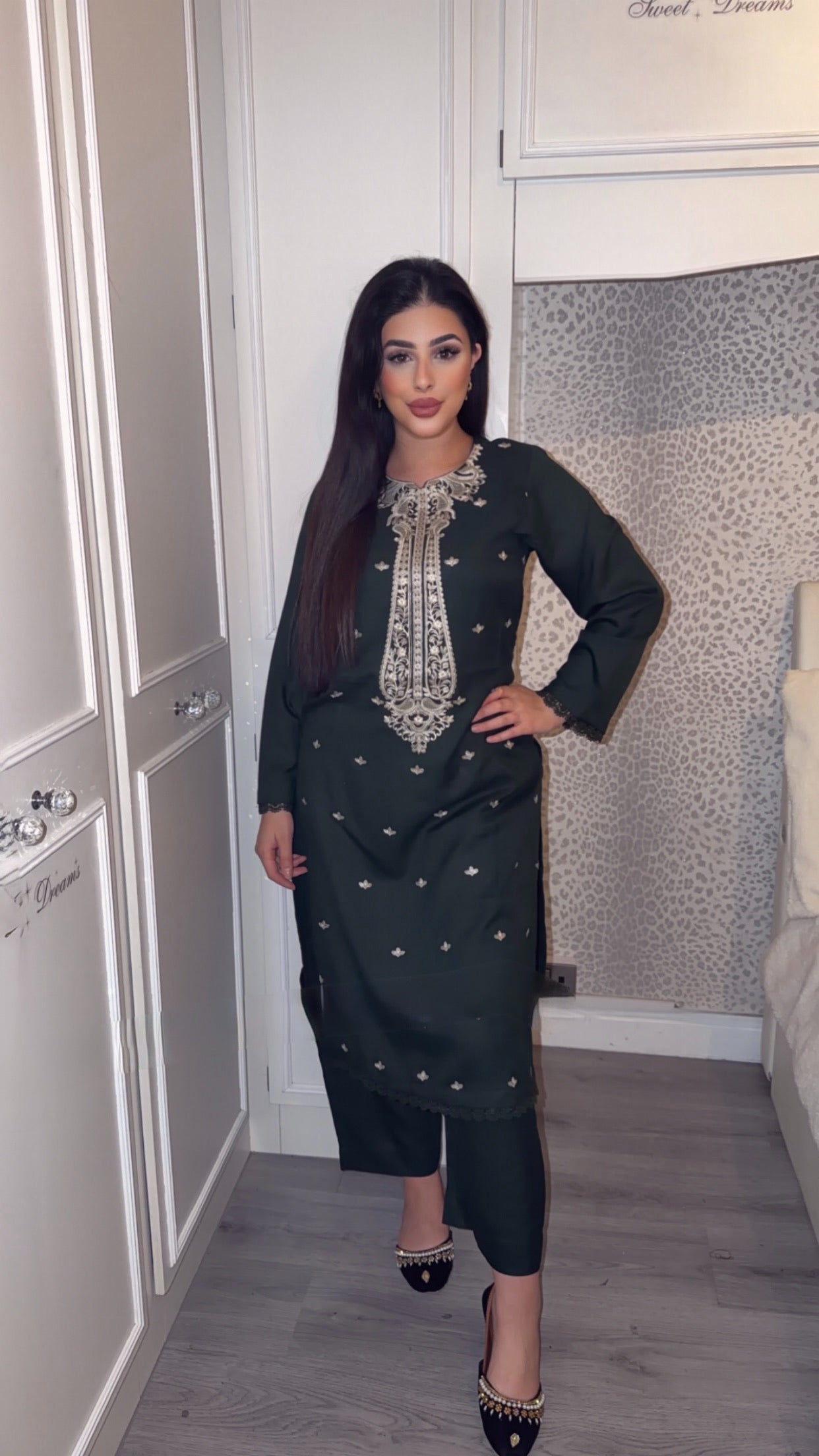 Bottle Green Dhanak Embroidered Readymade