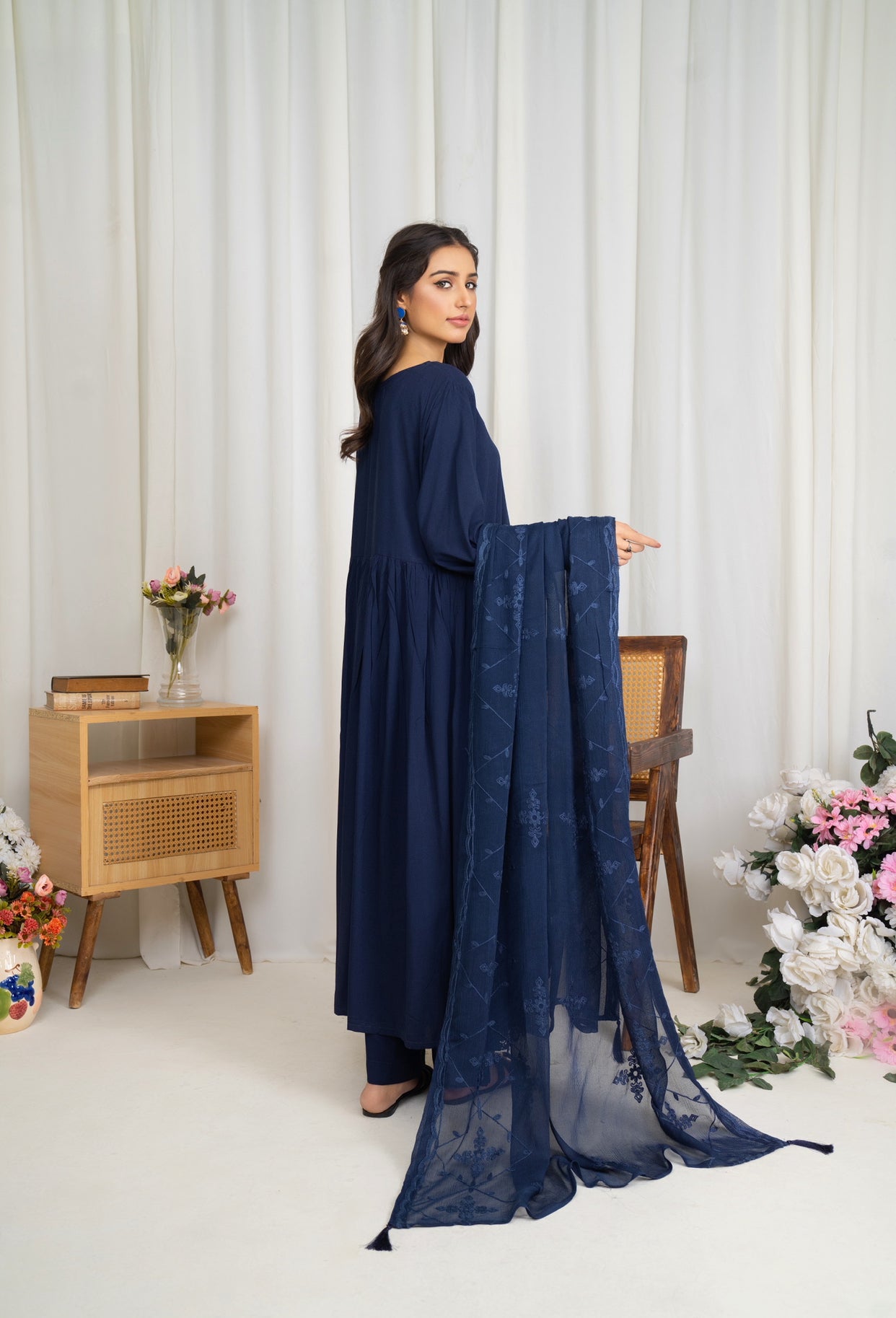 Modest-wear Linen with Multani Embroidered Chiffon Duptha Navy