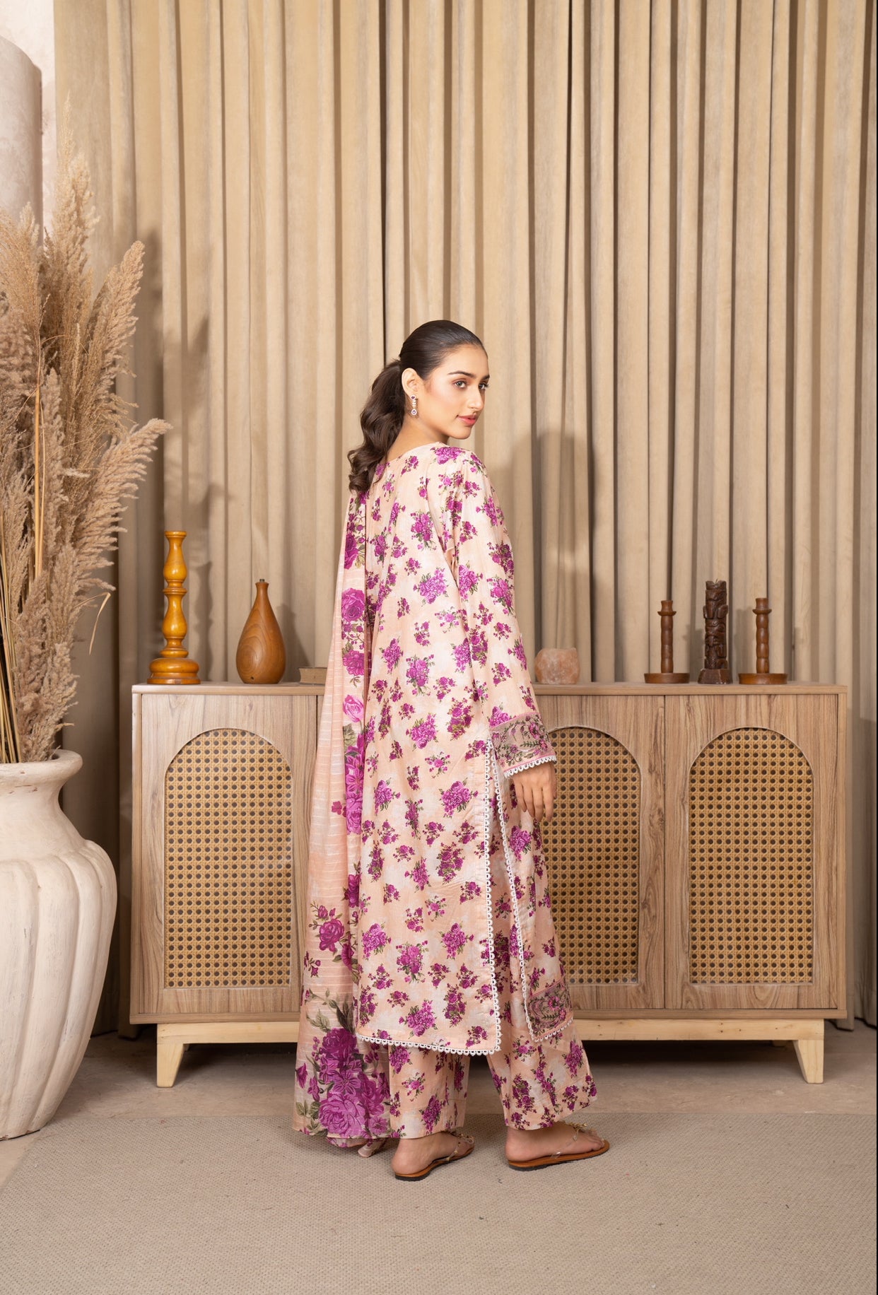 Iznik Inspired Summer/Spring Lawn- Pink Floral