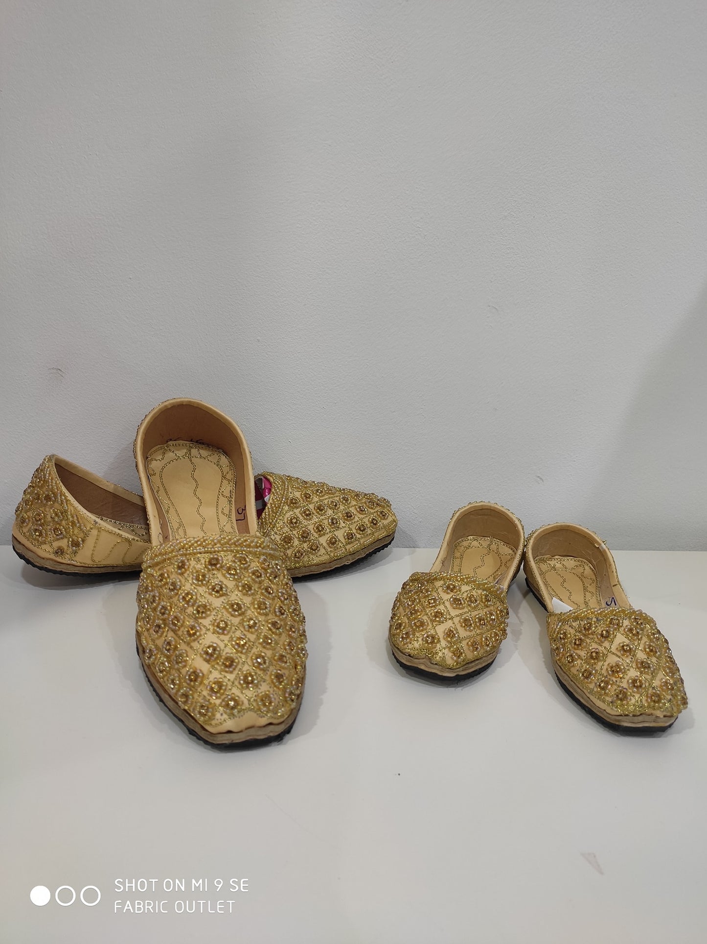 UNISEX FOOTWEAR KIDS/ADULTS