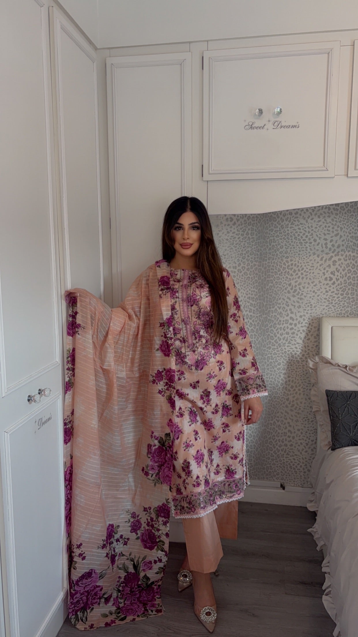 Iznik Inspired Summer/Spring Lawn- Pink Floral