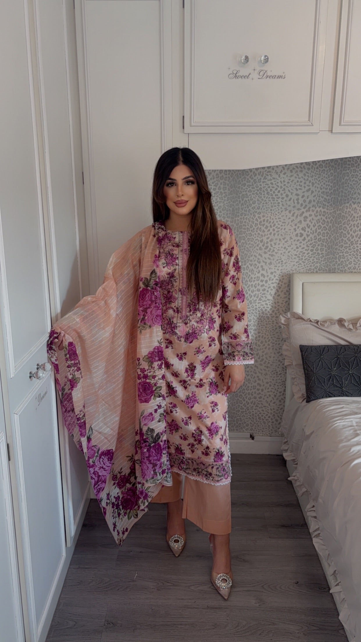 Iznik Inspired Summer/Spring Lawn- Pink Floral