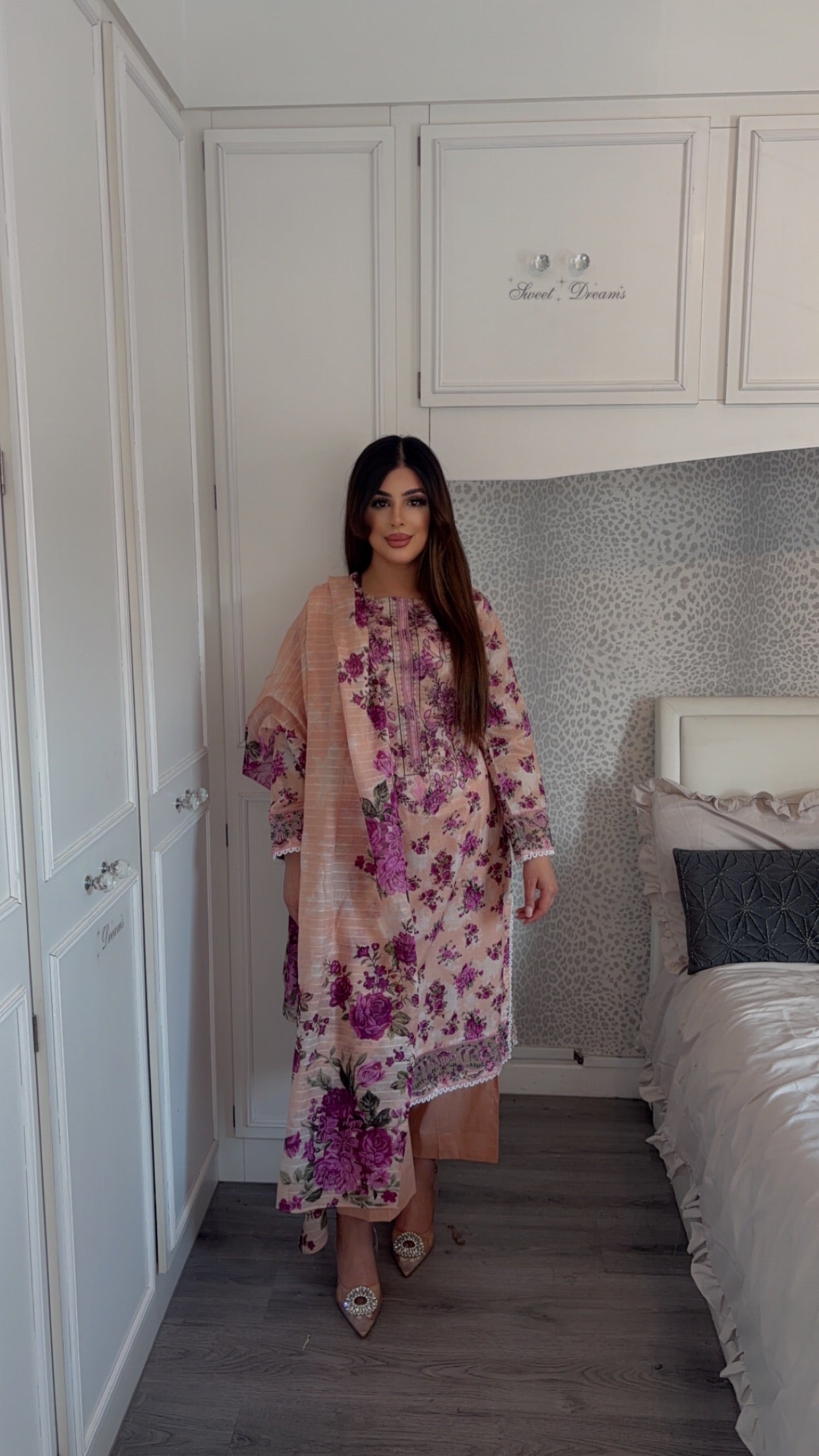 Iznik Inspired Summer/Spring Lawn- Pink Floral