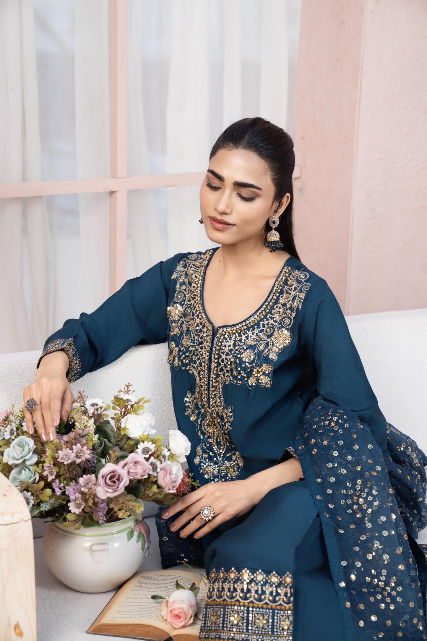 luxurious viscose suit inspired by the renowned Shantly by Barooque collection