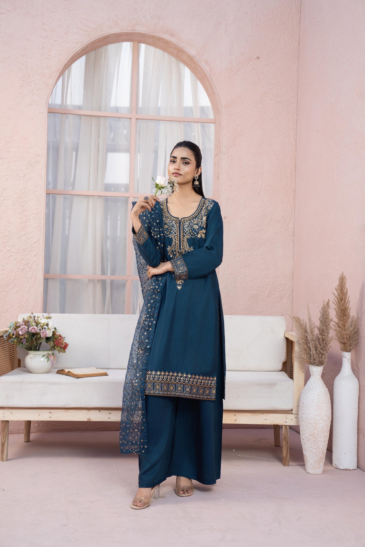 luxurious viscose suit inspired by the renowned Shantly by Barooque collection
