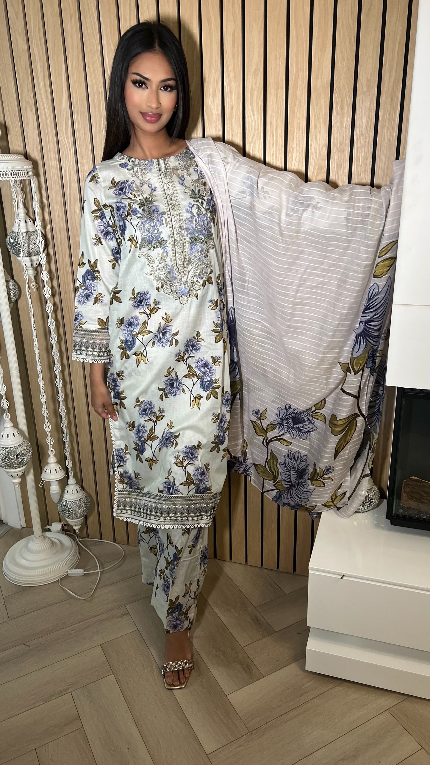 Iznik Inspired Summer/Spring Lawn- White Floral