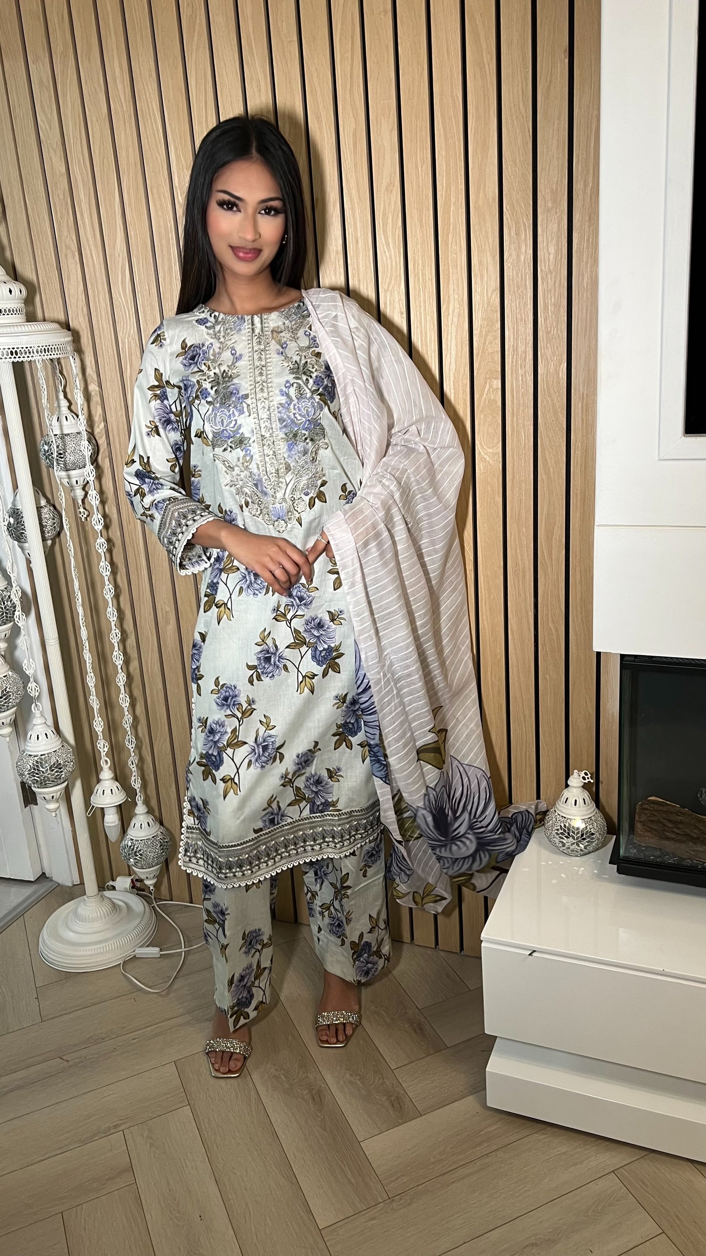 Iznik Inspired Summer/Spring Lawn- White Floral