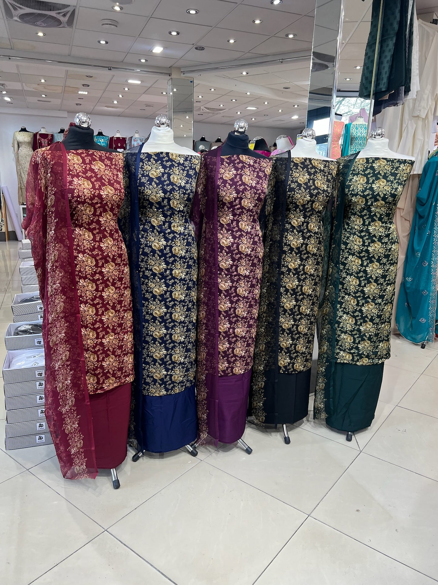 Digital Print Malai Crepe Suits – Floral Print & Chiffon Dupatta