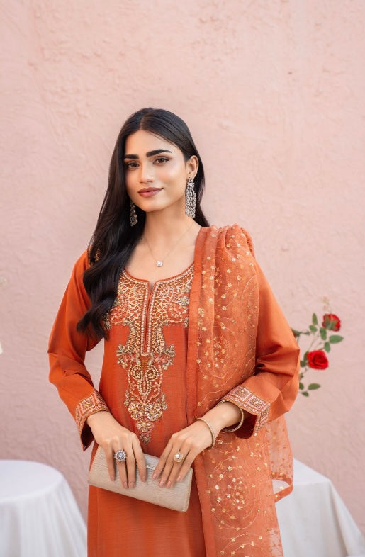 luxurious viscose suit inspired by the renowned Shantly by Barooque collection