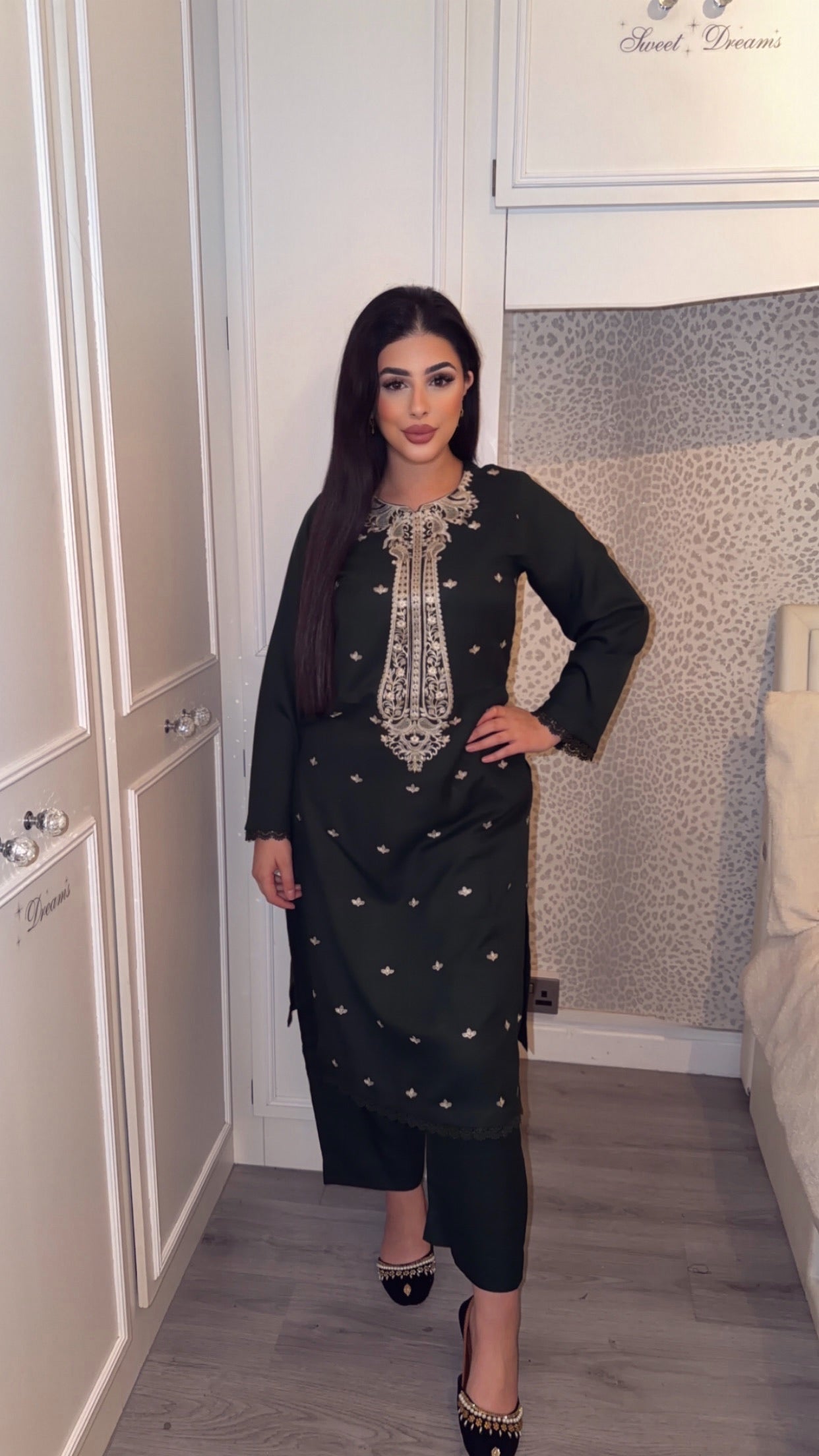 Bottle Green Dhanak Embroidered Readymade