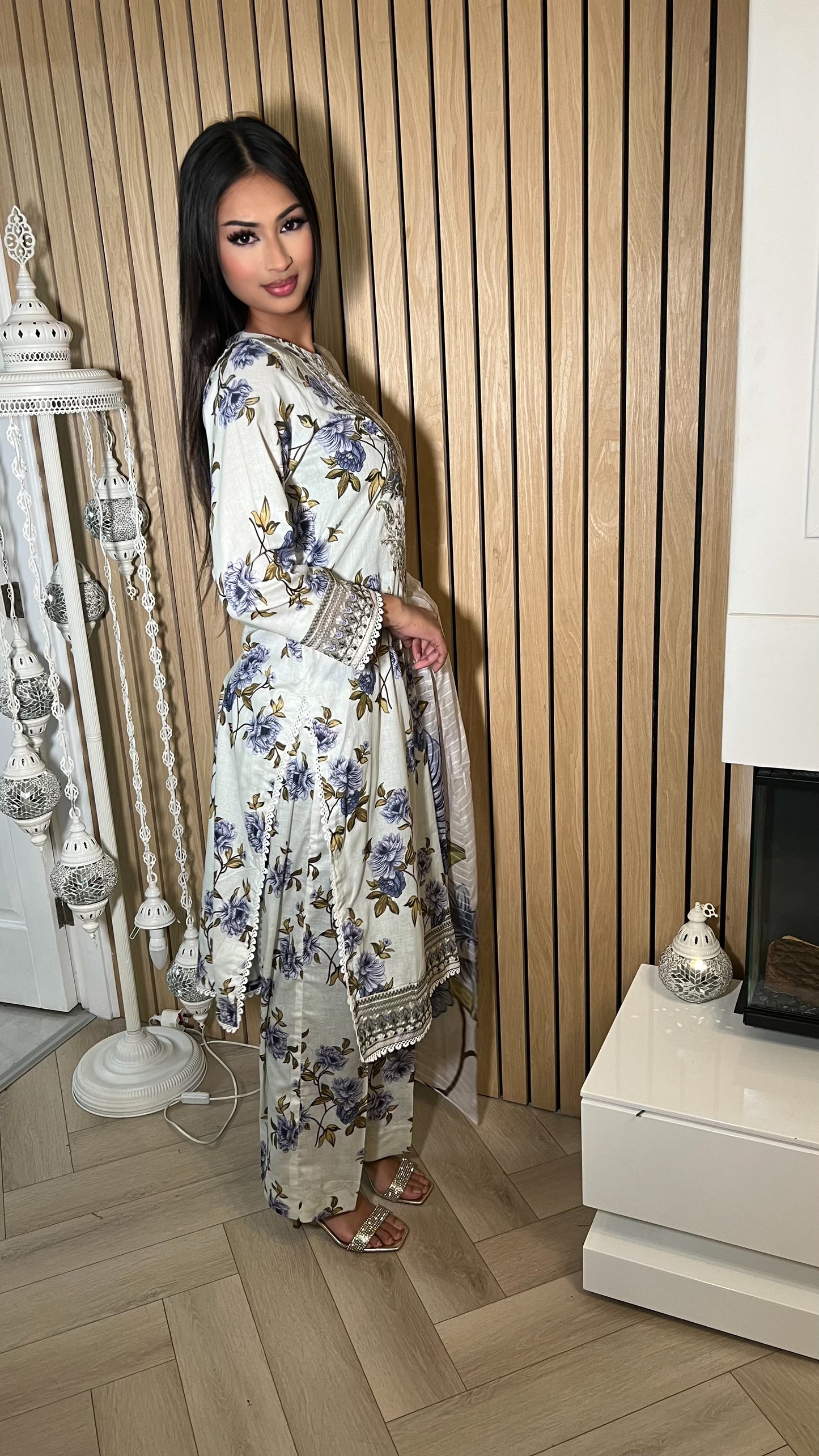 Iznik Inspired Summer/Spring Lawn- White Floral