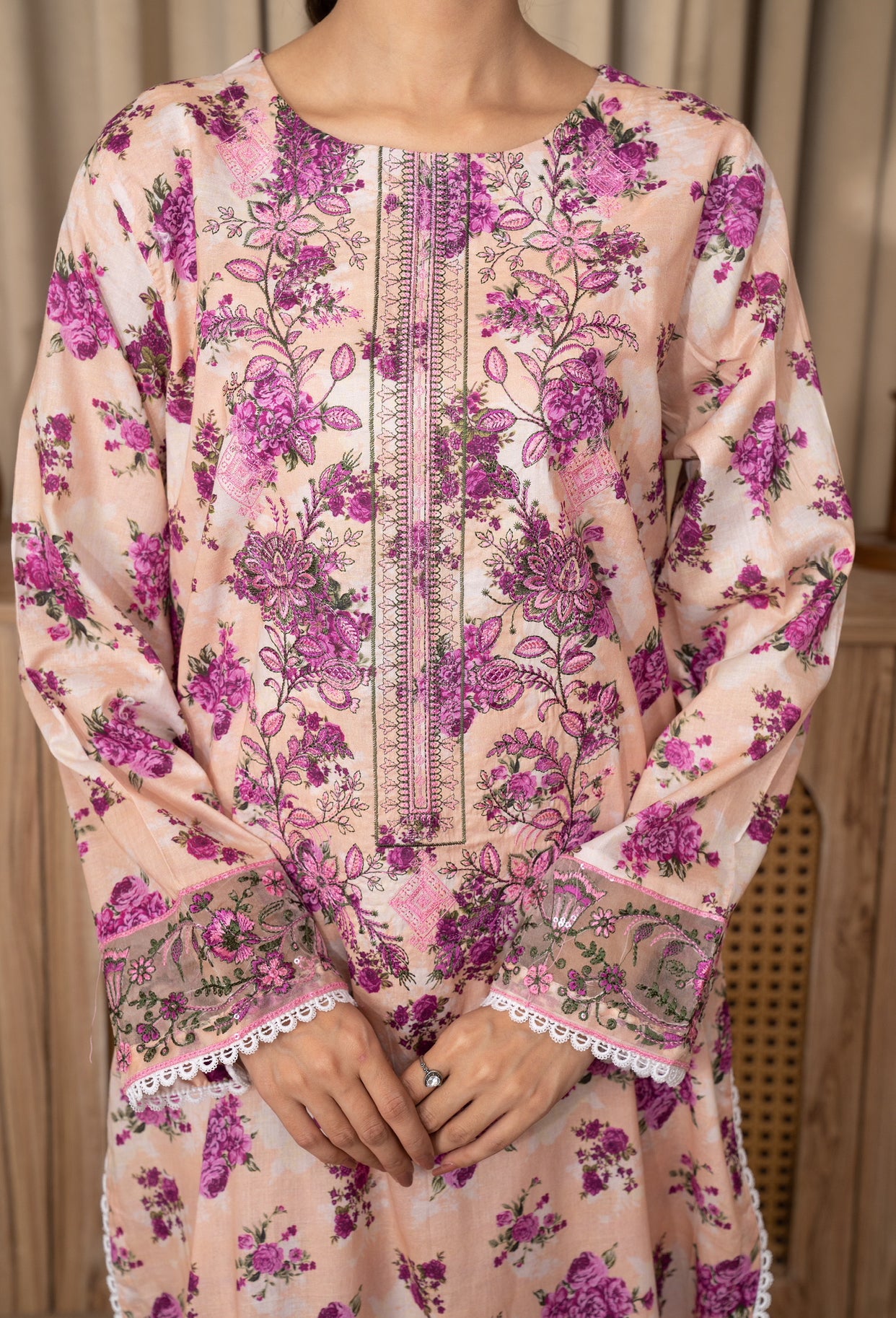 Iznik Inspired Summer/Spring Lawn- Pink Floral