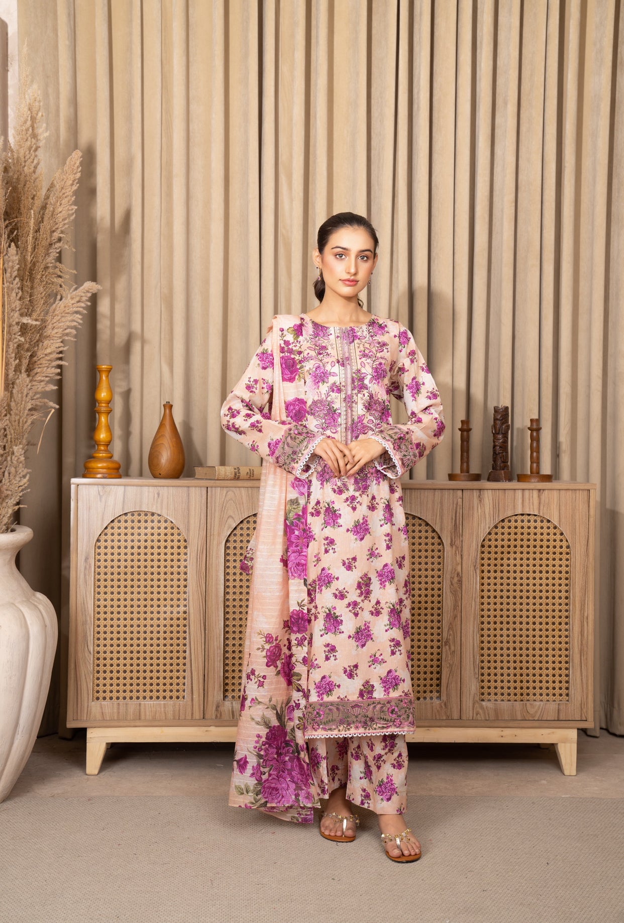 Iznik Inspired Summer/Spring Lawn- Pink Floral