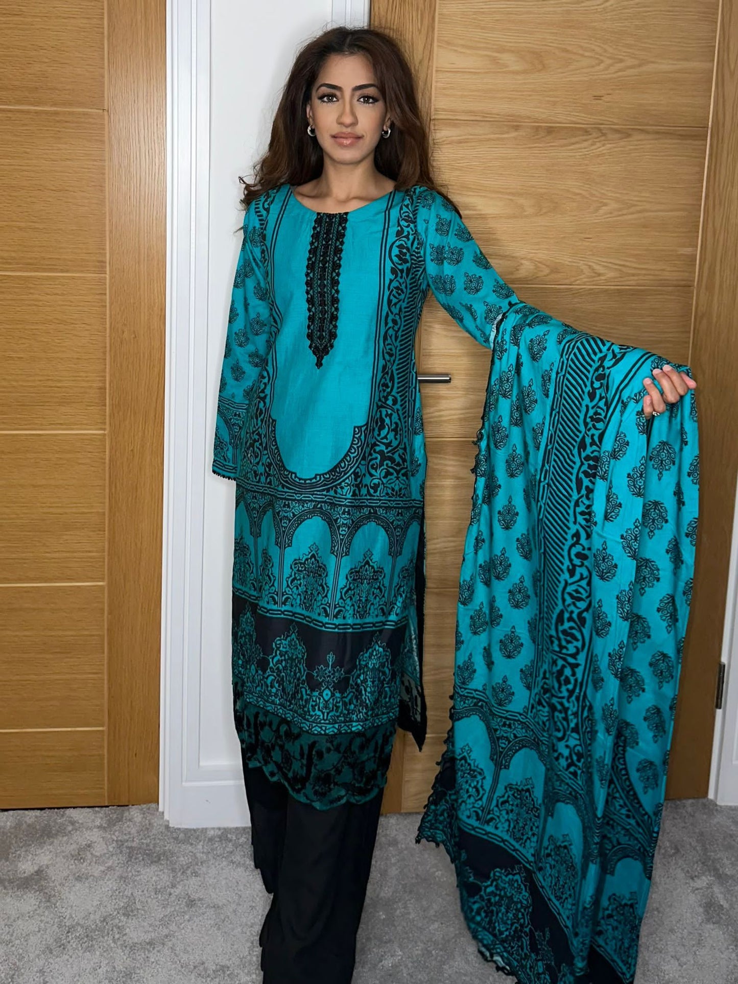 Areesha's Luxury Lawn Pret