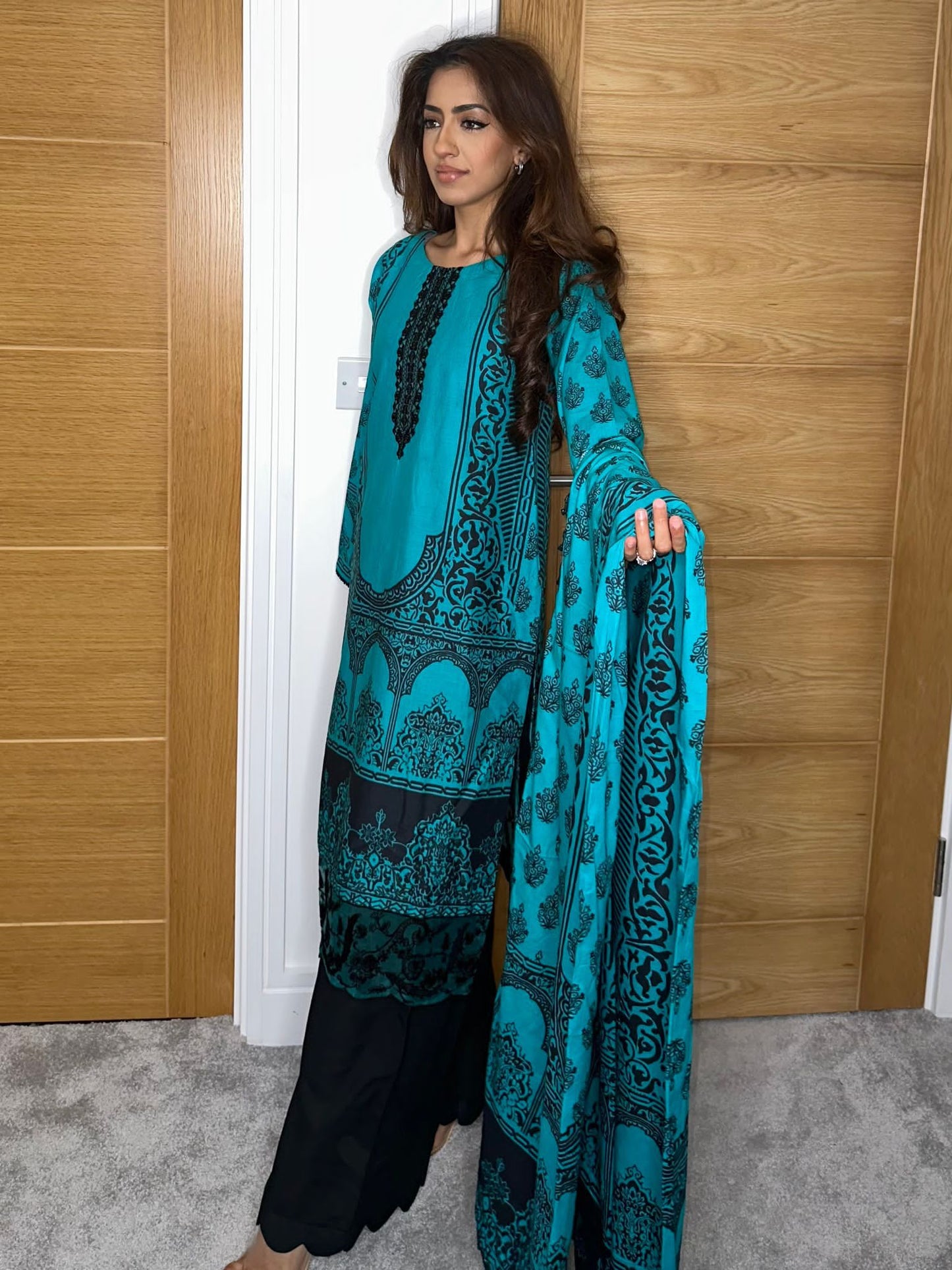 Areesha's Luxury Lawn Pret