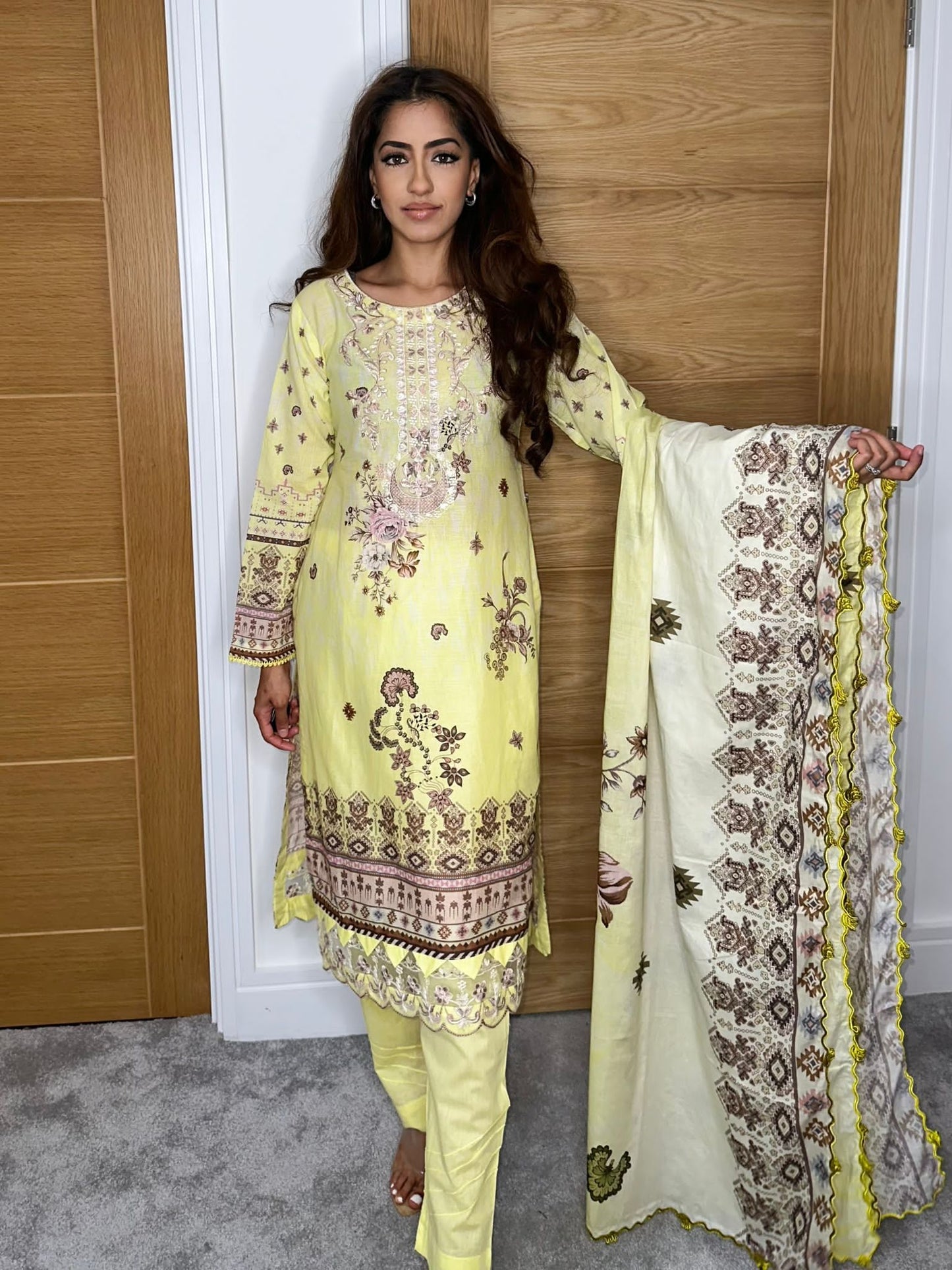 Areesha's Luxury Lawn Pret