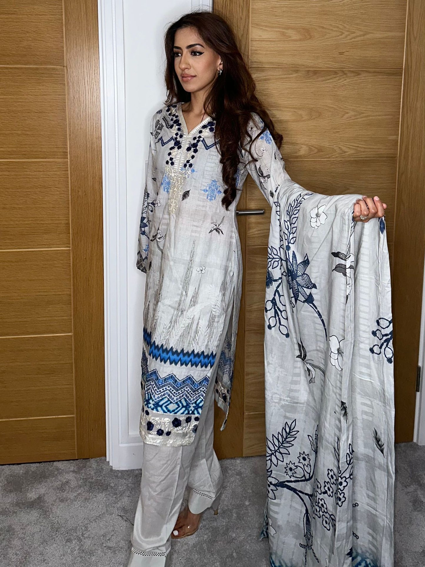 Areesha's Luxury Lawn Pret