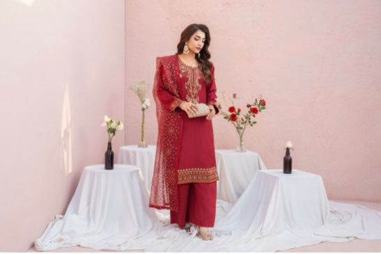 luxurious viscose suit inspired by the renowned Shantly by Barooque collection