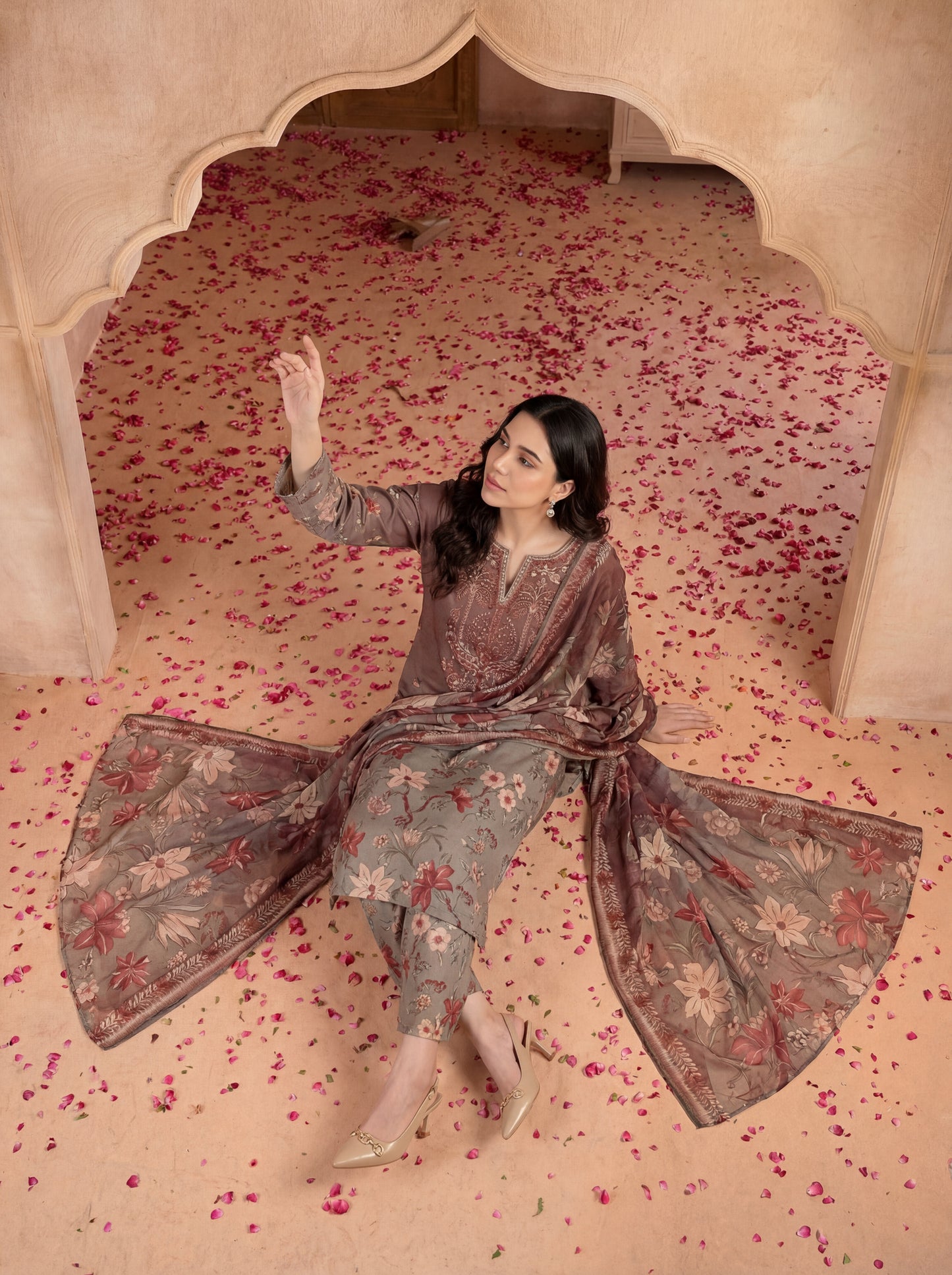 MEHRAAB By 𝐓𝐚𝐰𝐚𝐤𝐤𝐚𝐥 𝐅𝐚𝐛𝐫𝐢𝐜𝐬 -D-3219-D-3225