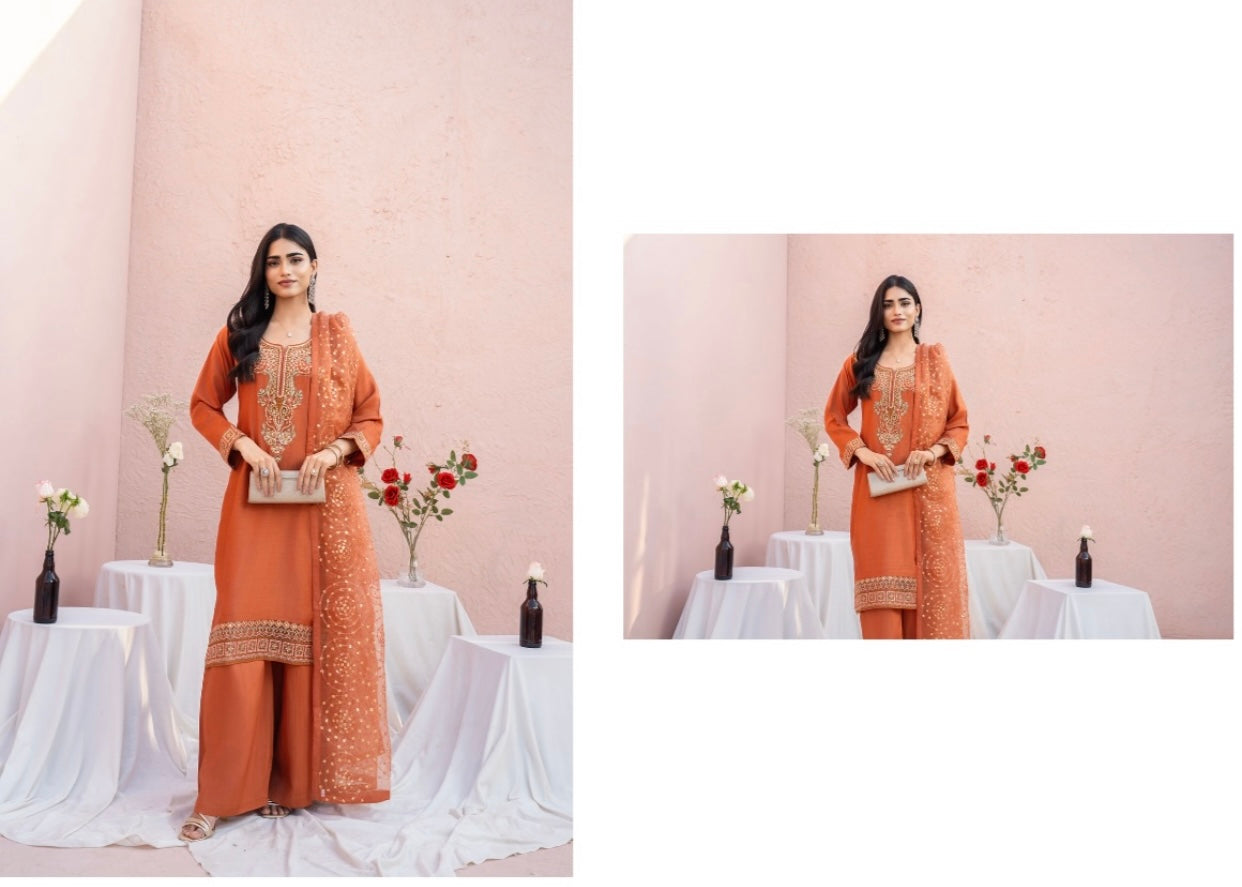 luxurious viscose suit inspired by the renowned Shantly by Barooque collection