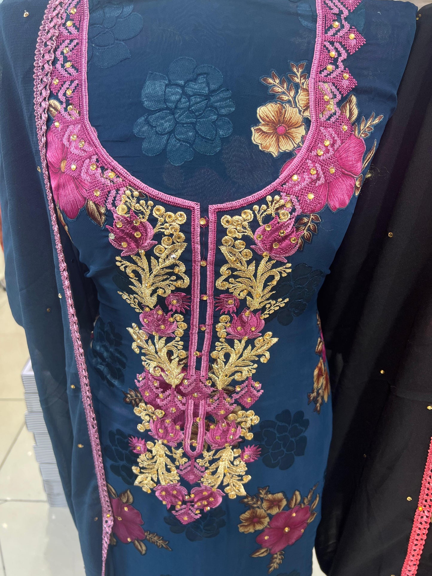 Plachi Unstitched Suit