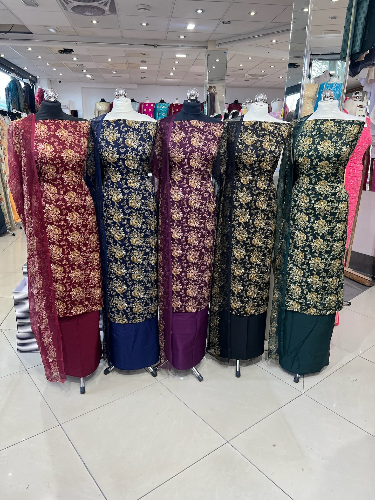 Digital Print Malai Crepe Suits – Floral Print & Chiffon Dupatta