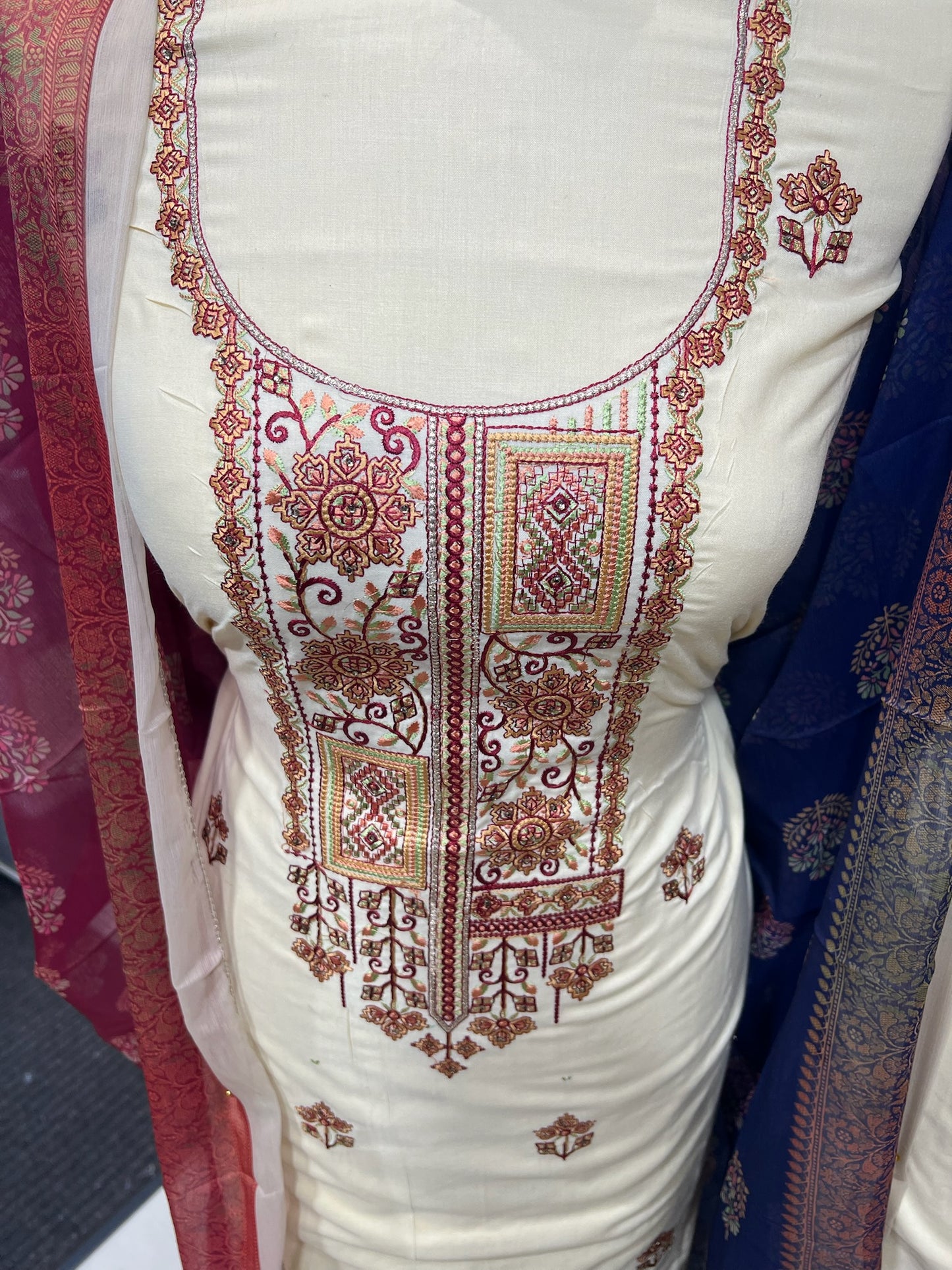 Exquisite Cotton Lawn Embroidered Neckline