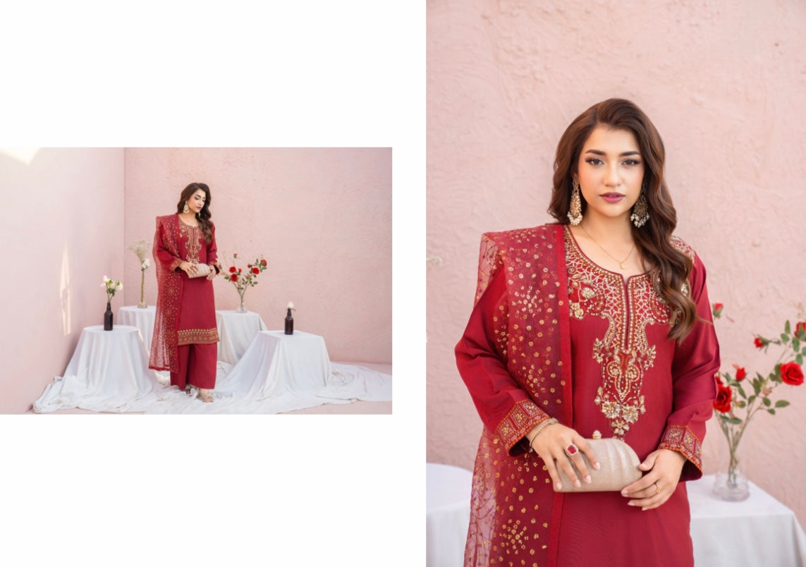 luxurious viscose suit inspired by the renowned Shantly by Barooque collection