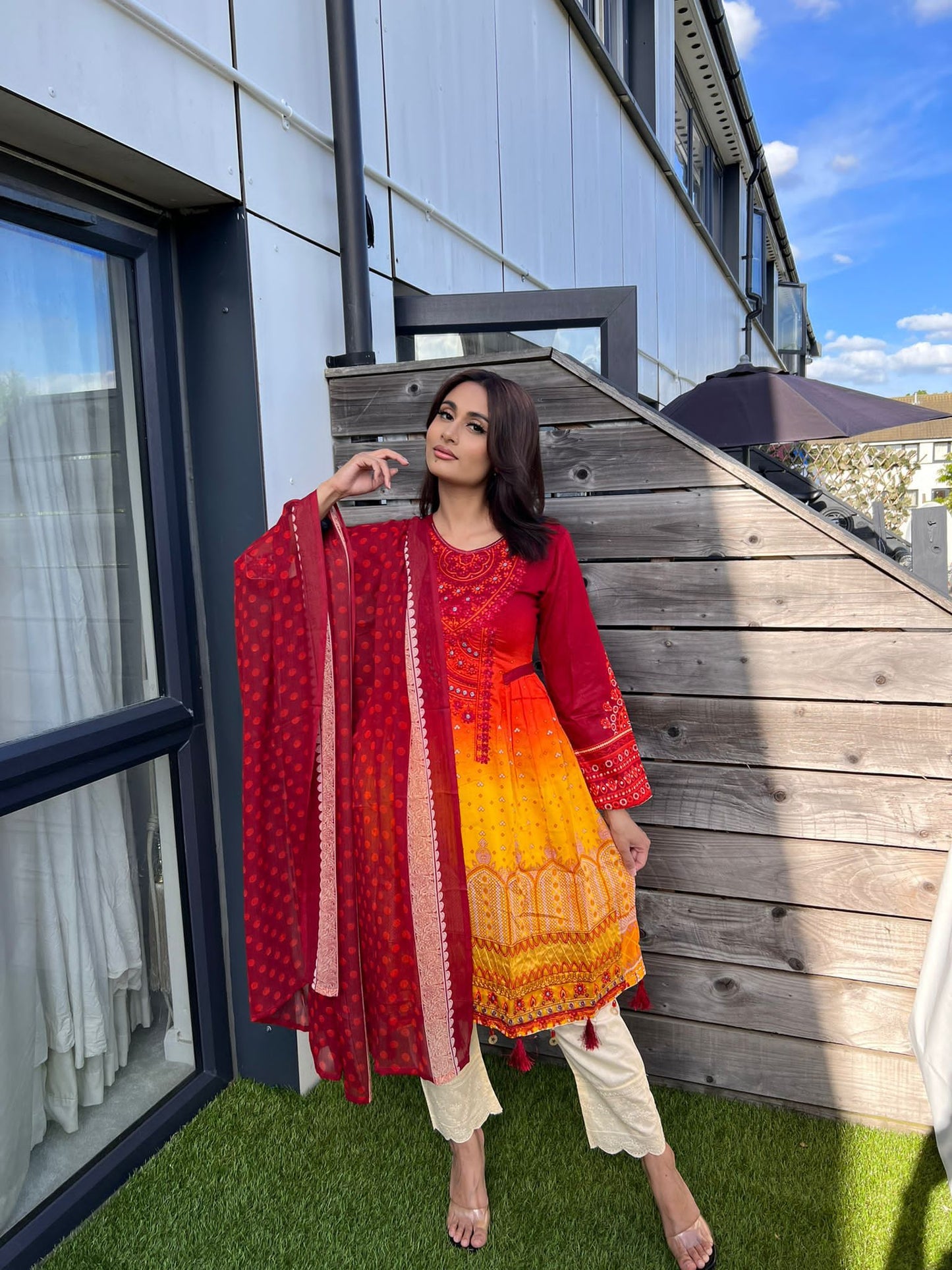 Areesha's Luxury Lawn Pret - D-2006