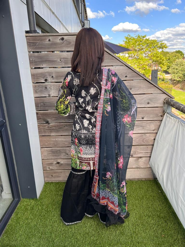 Areesha's Luxury Lawn Pret