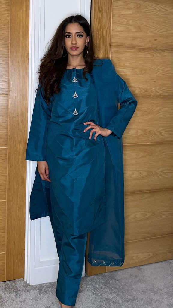 RAW SILK SUIT