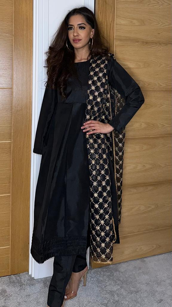 Buy HS Fashion Women's Sherwani Kurti Raw Silk Salwar Suit Material with  Banarsi Dupatta Salwar Suit (WBBD0, Beige and Black, Free Size) at Amazon.in